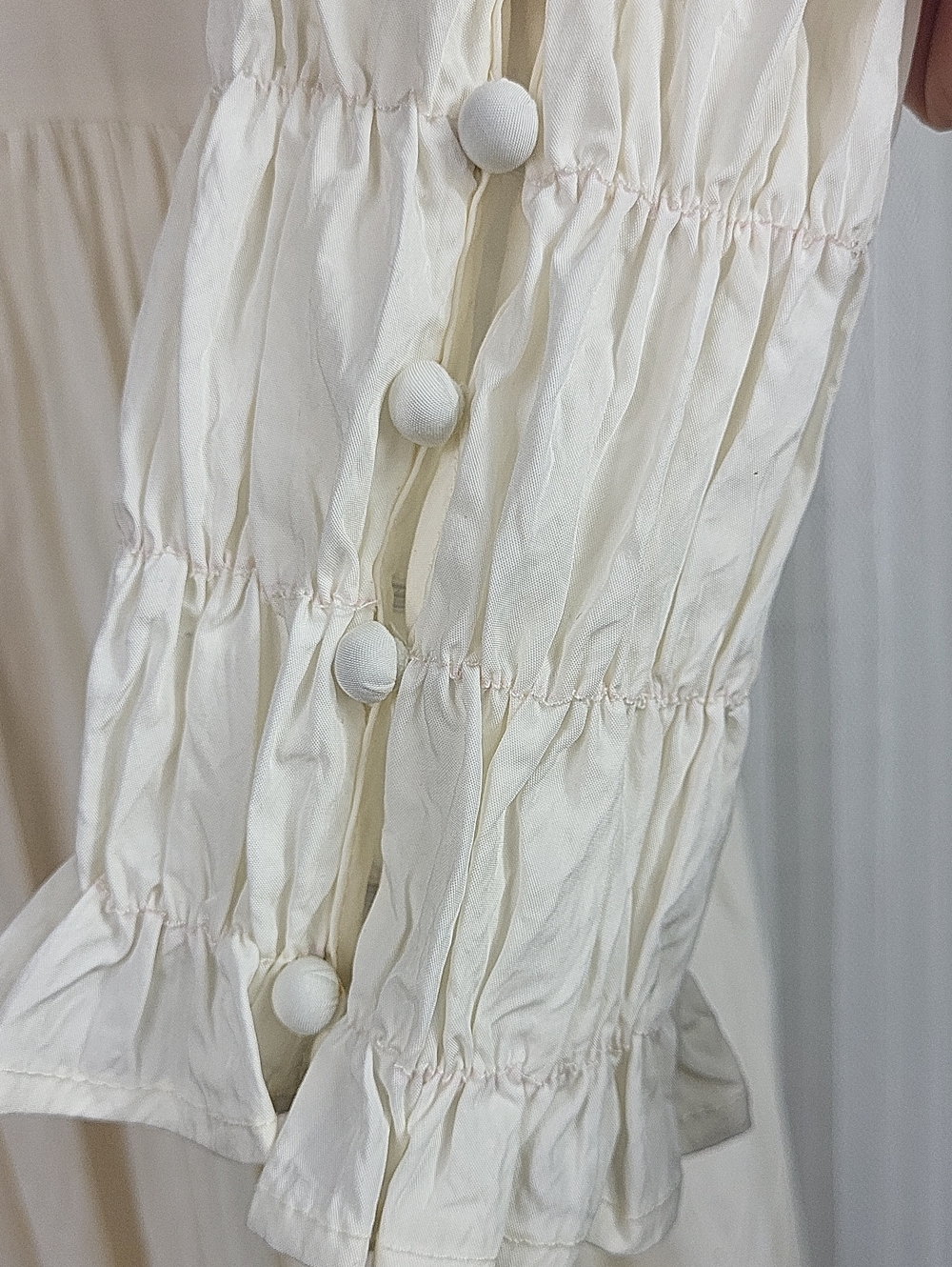 Yoomini Women's Cream Long-Sleeve Midi Dress with Smocked Cuffs. Size S - Picture 4 of 14